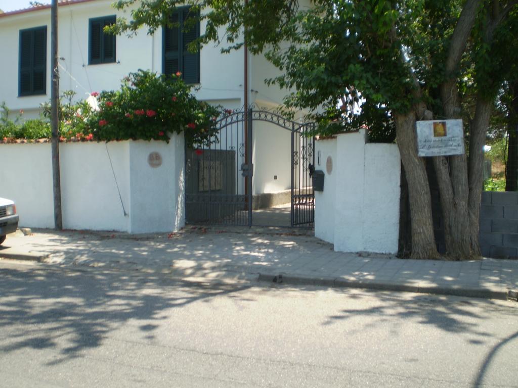Il Giardino Di Emilio Bed and Breakfast Marrùbiu Kamer foto